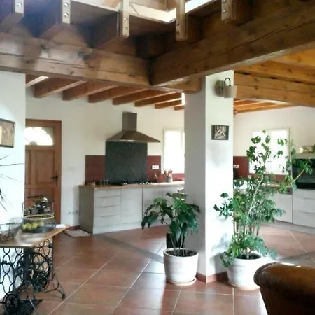 Les Cimes Bed & Breakfast *